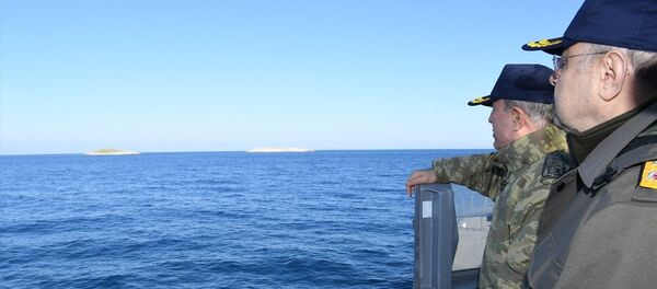 Hulusi Akar'dan Kardak'a ziyaret - Sputnik Türkiye