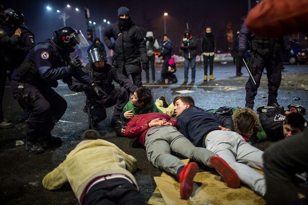 Romanya'da protesto eylemleri - Sputnik Türkiye
