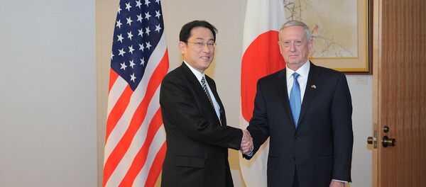 Abe ve Mattis - Sputnik Türkiye