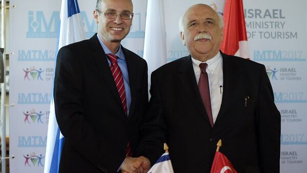 Kültür ve Turizm Bakanı Nabi Avcı (sağda) ile İsrail Turizm Bakanı Yariv Levin (solda) - Sputnik Türkiye