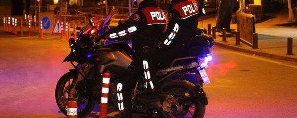 Polis ekipleri 81 ilde operasyon düzenledi - Sputnik Türkiye