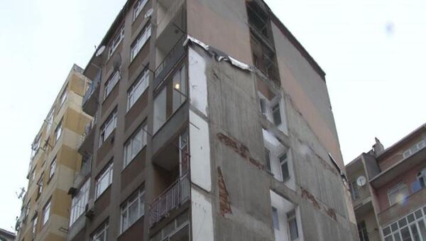 Zabıtanın mühürleyip boşalttığı binadaki 11 dairenin tamamı soyuldu - Sputnik Türkiye