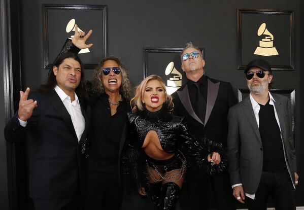 Grammy Ödülü Törenine katılan Lady Gaga ve Metallica üyeleri. - Sputnik Türkiye