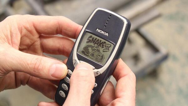 İngiltere'nin en eski telefonu: 'Yenilmez' 3310 - Sputnik Türkiye