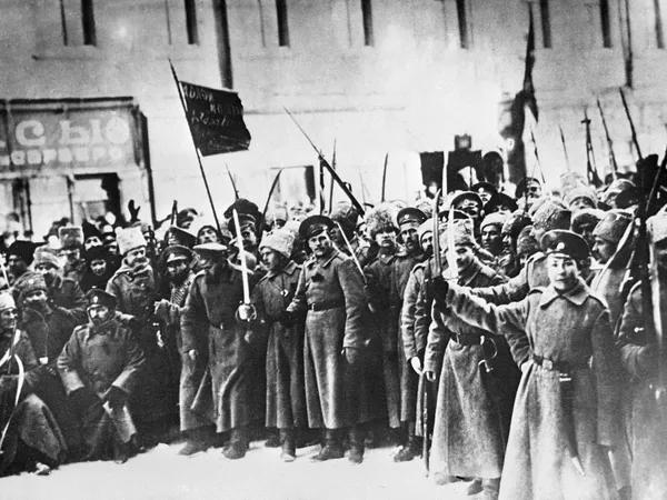 Şubat Devrimi'nde askerler-1917 Şubat Devrimi'nde askerler-1917 - Sputnik Türkiye