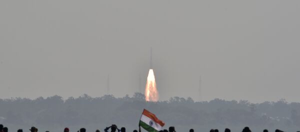 Hindistan uzaya tek seferde 104 uydu göndererek rekor kırdı - Sputnik Türkiye