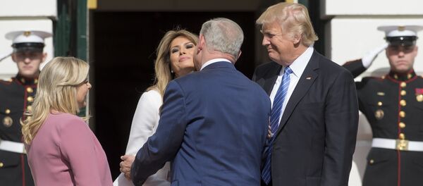 Benyamin Netanyahu - Melania Trump - Sputnik Türkiye