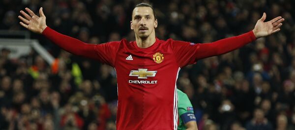 Manchester United'lı Zlatan Ibrahimovic St. Etienne'e karşı 3 golle maça damgasını vurdu - Sputnik Türkiye