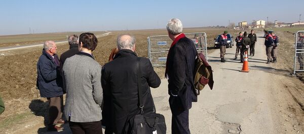 HDP Eş Genel Başkanı Demirtaş'ı Edirne F Tipi Cezaevi'nde ziyarete gelen Avrupalı heyete izin verilmedi HDP Eş Genel Başkanı Demirtaş'ı Edirne F Tipi Cezaevi'nde ziyarete gelen Avrupalı heyete izin verilmedi - Sputnik Türkiye