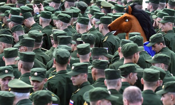 Armiya-2016 Uluslararası askeri teknik forumuna katılan askerler. - Sputnik Türkiye