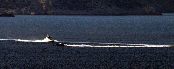 Türk ve Yunan sahil güvenliği Kardak kayalıkları önünde hareketli anlar yaşadı - Sputnik Türkiye