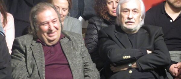 Müjdat Gezen, kundaklama olayından sonra açıklama yaptı - Sputnik Türkiye