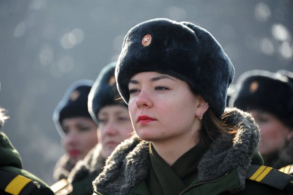 Rusya şehirlerinde  Vatan Savunucuları Günü çeşitli etkinliklerle kutlanıyor - Sputnik Türkiye