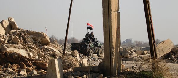 Irak güçleri, Musul Havalimanı'nın IŞİD'den geri aldı - Sputnik Türkiye