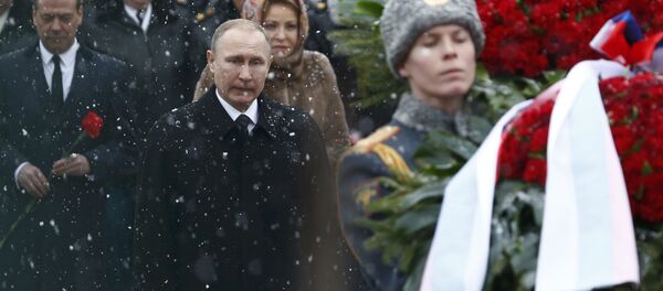 Rusya Devlet Başkanı Vladimir Putin, Vatanın Savunucuları Günü Bayramı'nda - Sputnik Türkiye