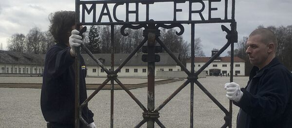Dachau toplama kampından çalınan tarihi kapı - Sputnik Türkiye