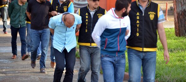 'Swinger' partisi organize eden kişi 33 yıl hapis cezası aldı - Sputnik Türkiye