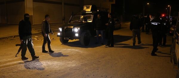 Adana'da Suriyeliler ile mahalleli arasında gerginlik - Sputnik Türkiye