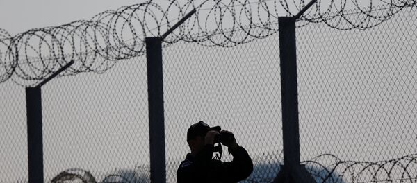 Macaristan - Sırbistan sınırındaki tel örgüler Macaristan - Sırbistan sınırındaki tel örgüler - Sputnik Türkiye