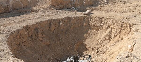 Musul'daki Khasfa isimli çukurda 4 bin ceset bulundu - Sputnik Türkiye