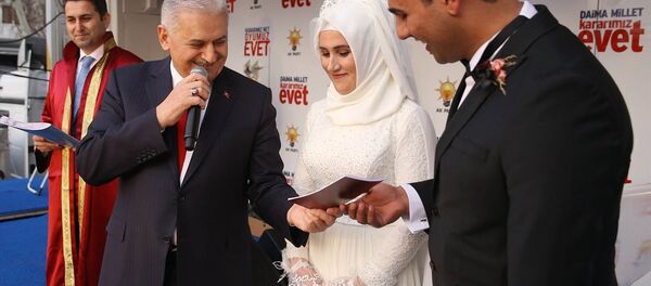 Başbakan Binali Yıldırım nikah kıydı - Sputnik Türkiye