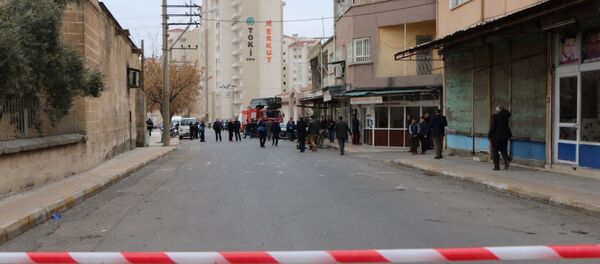 Adıyaman'da yaşanan depremin ardından sokaklarda güvenlik önlemleri alındı - Sputnik Türkiye