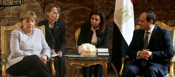 Amanya Başbakanı Angela Merkel ile Mısır Cumhurbaşkanı Abdülfettah el Sisi - Sputnik Türkiye