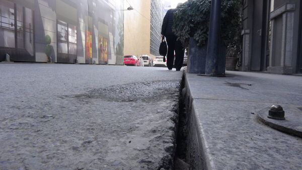 Galataport inşaatının yapıldığı Kemankeş caddesi üzerinde çatlak ve yarıklar oluştu - Sputnik Türkiye