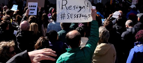 ABD Adalet Bakanlığı önünde protestolar - Sputnik Türkiye