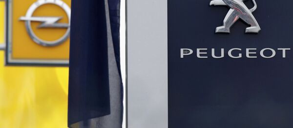 Peugeot ve Opel amblemleri - Sputnik Türkiye