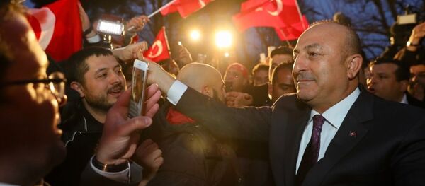 Mevlüt Çavuşoğlu Hamburg'da - Sputnik Türkiye