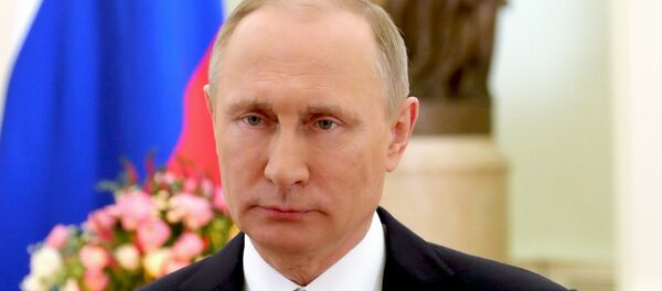 Vladimir Putin / 8 Mart - Sputnik Türkiye