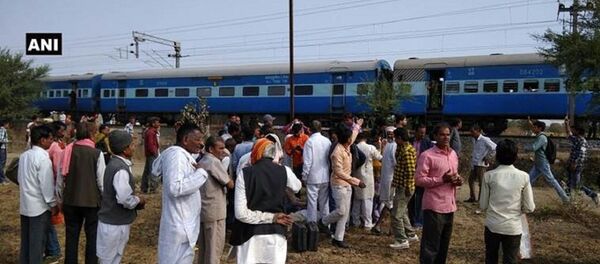 Hindistan'ın Madhya Pradesh eyaletindeki Jabri tren istasyonuna yönelik düzenlenen bombalı saldırı - Sputnik Türkiye