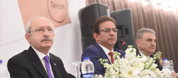 Kemal Kılıçdaroğlu ve CHP Genel Başkan Yardımcıları Çetin Osman Budak ile Öztürk Yılmaz - Sputnik Türkiye