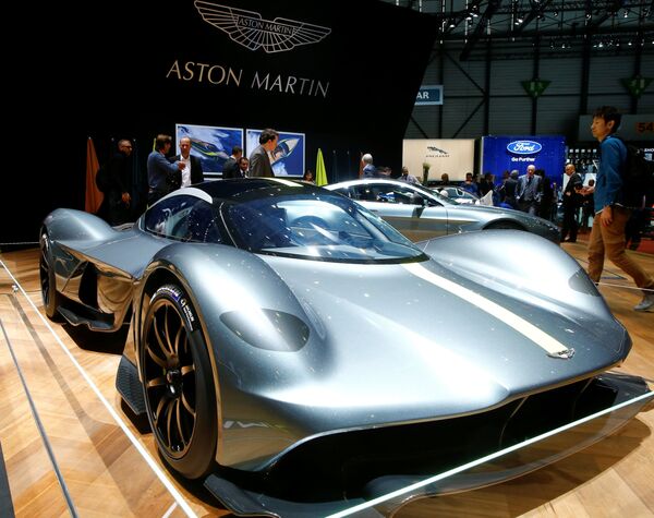 Aston Martin temsilcileri, Red Bull Advanced Technologies ile ortaklıkta geliştirilen AM-RB 001 hiper arabanın Valkyrie adını taşıyacağını doğruladı. - Sputnik Türkiye