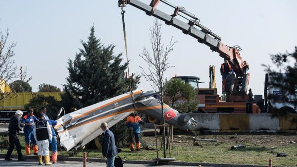 Büyükçekmece'de kaza yapan helikopter - Sputnik Türkiye