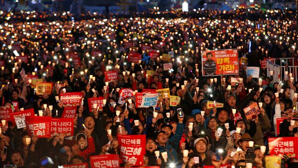 Güney Koreliler Park Geun-hye'ın azledilmesini kutladı - Sputnik Türkiye