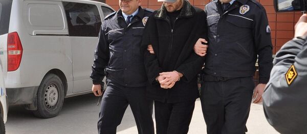 Emrah Karaduman'ı yaralayan Enis Duman - Sputnik Türkiye