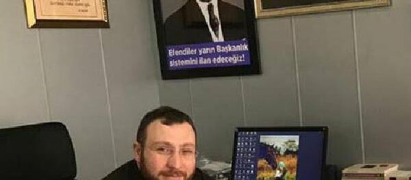 Gölcük Belediyesi'nde çalışan İdris Alp - Sputnik Türkiye