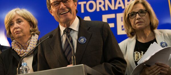 Irene Rigau, Artur Mas ve Joana Ortega - Sputnik Türkiye