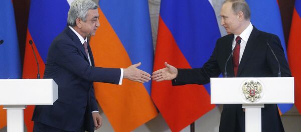 Ermenistan Cumhurbaşkanı Serj Sarkisyan ve Rusya Devlet Başkanı Vladimir Putin - Sputnik Türkiye