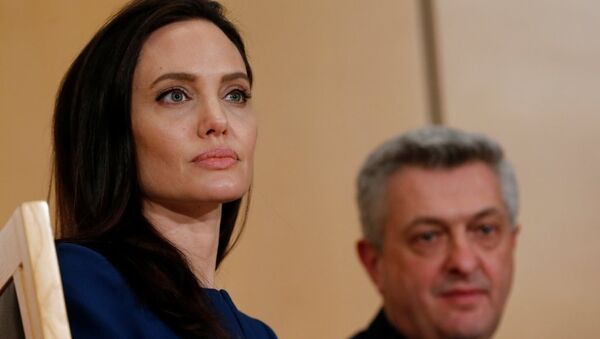 Angelina Jolie - Sputnik Türkiye