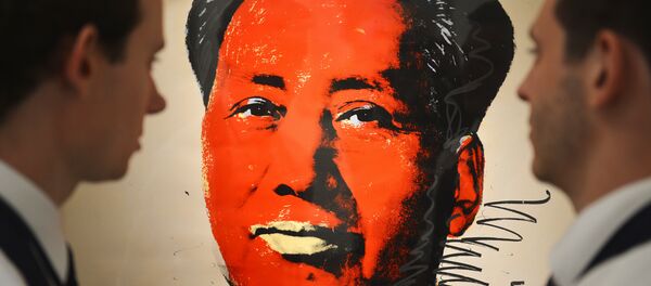 Sanatçı Andy Warhol'un ünlü Mao portresi Sanatçı Andy Warhol'un ünlü Mao portresi - Sputnik Türkiye
