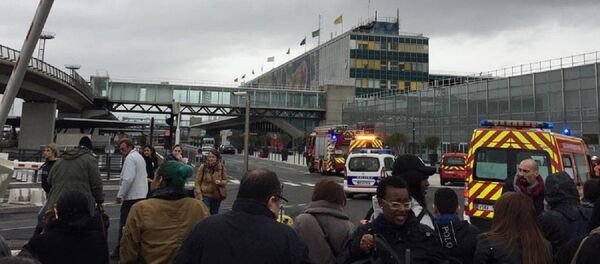 Paris’te Orly Havalimanı tahliye edildi - Sputnik Türkiye