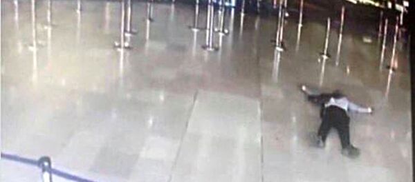Orly Havalimanı'nda öldürülen saldırgan 39 yaşındaki Paris doğumlu Ziyed bin Belgacem - Sputnik Türkiye