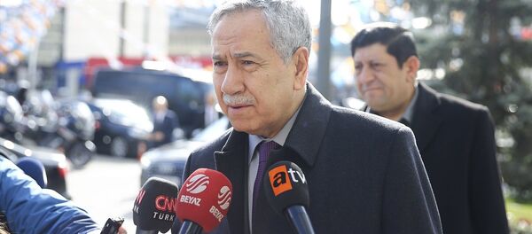 Eski TBMM Başkanı Bülent Arınç - Sputnik Türkiye