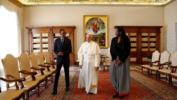 Papa Francis - Paul Kagame - Sputnik Türkiye