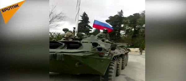 Rusya'ya ait olduğu sanılan zırhlı araçlar Afrin'e ulaştı Rusya'ya ait olduğu sanılan zırhlı araçlar Afrin'e ulaştı - Sputnik Türkiye