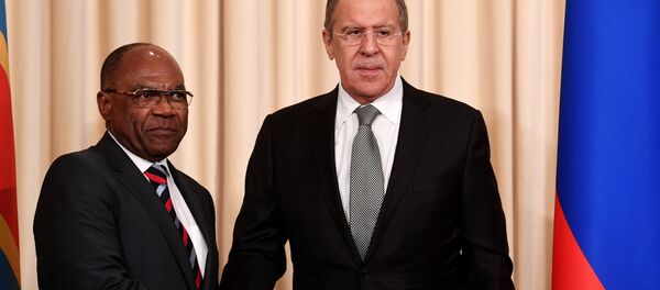 Rusya Dışişleri Bakanı Sergey Lavrov- Demokratik Kongo Cumhuriyetli mevkidaşı Leonard She Okitundu - Sputnik Türkiye