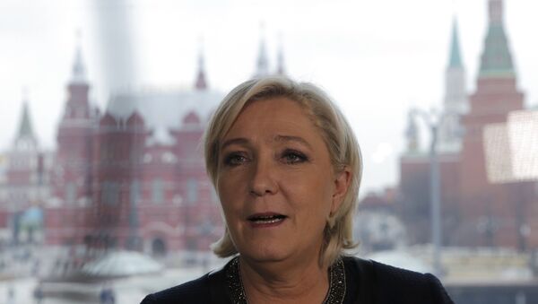 Fransız aşırı sağcı Ulusal Cephe (FN) lideri Marine Le Pen - Sputnik Türkiye